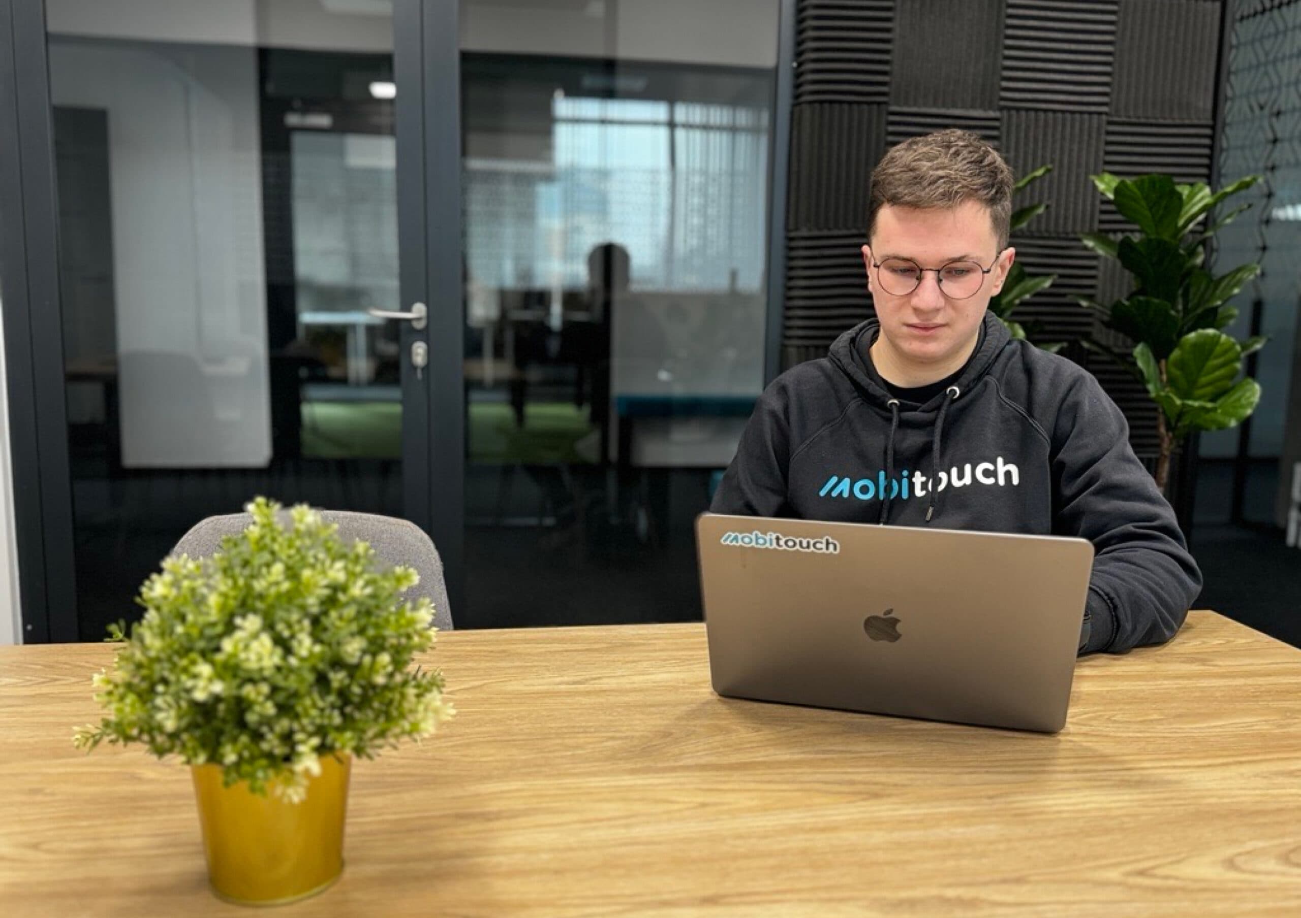 Article 6 Reasons to choose React.js for building your app